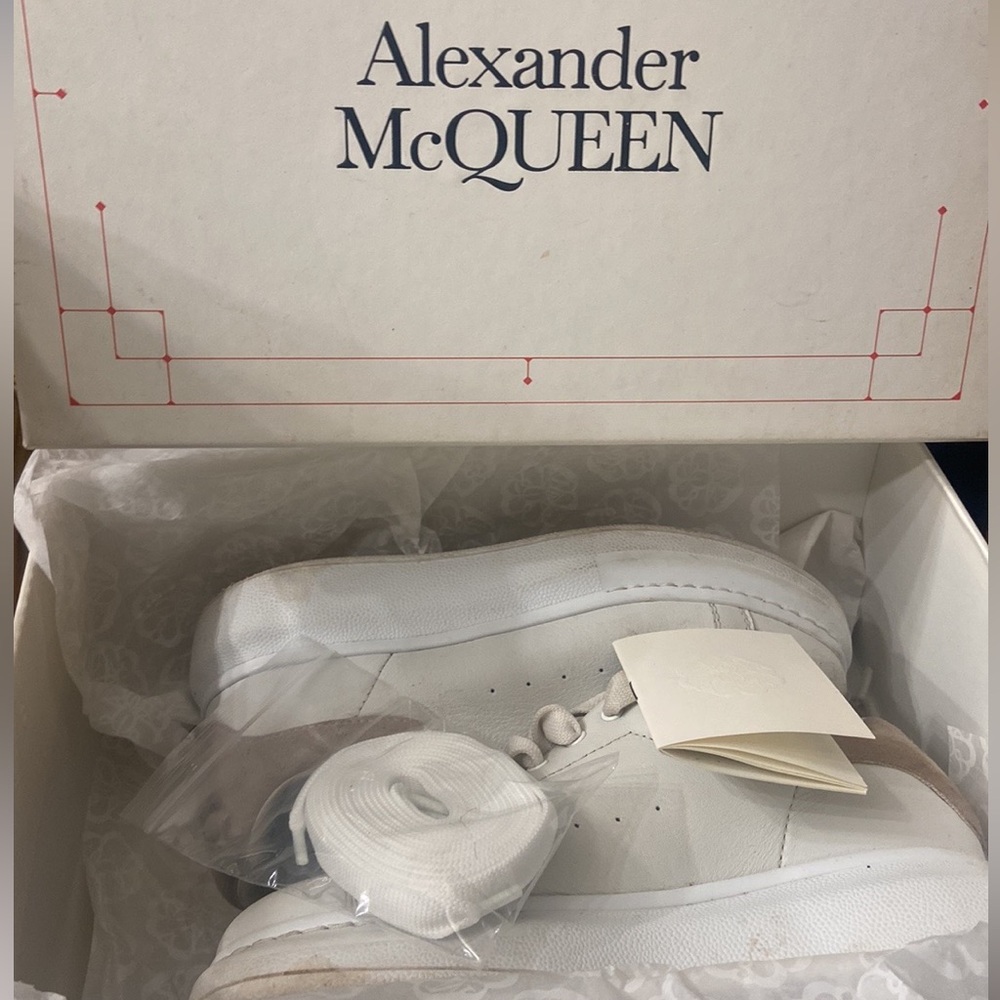 ALEXANDER McQUEEN (White&Pink) Sz kids 33